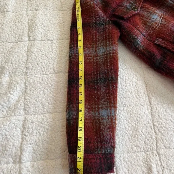 Plaid Sherpa-Lined Trucker Jacket - Picture 12 of 16